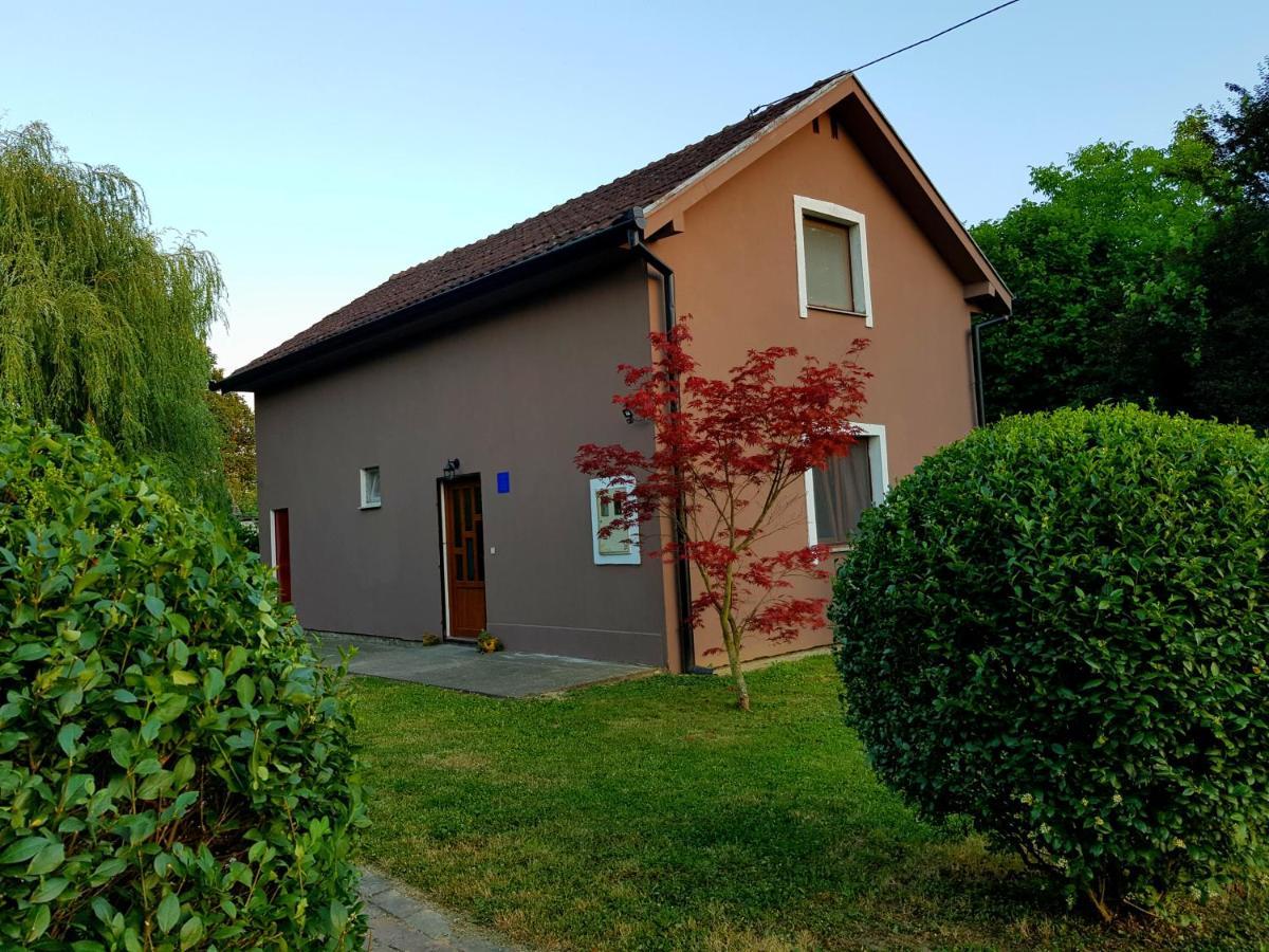 Villa Kuca Za Odmor Rubic Vinkovci Exterior foto